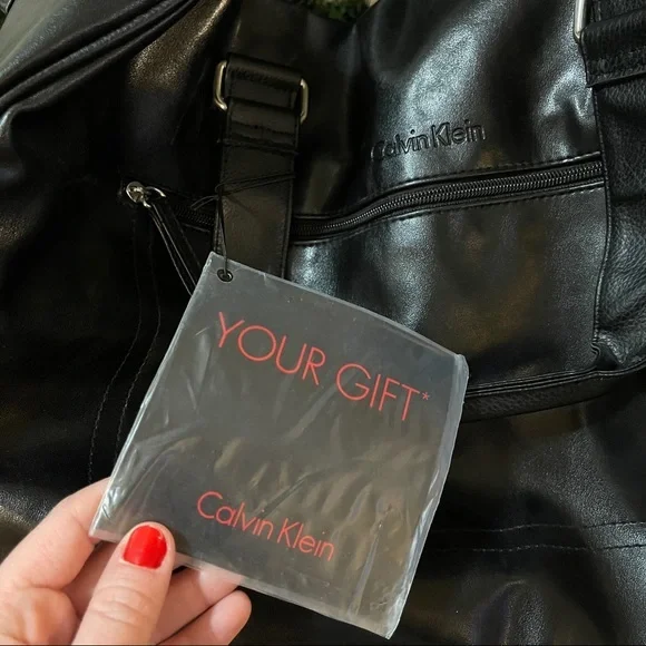 Calvin Klein Bag - Picture 9 of 10